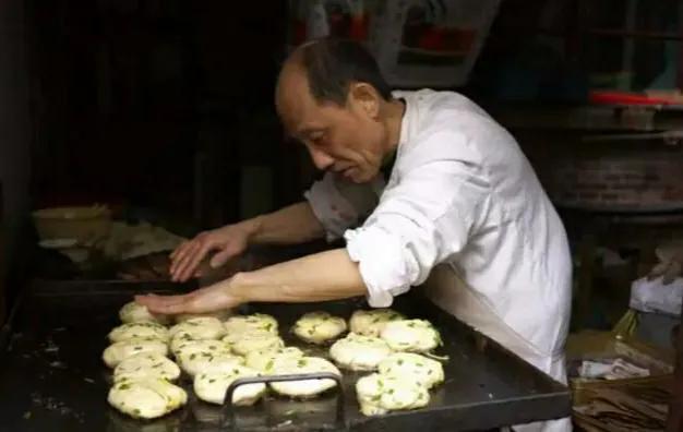 非上海土著来沪一定不能错过的平民美食有哪些？