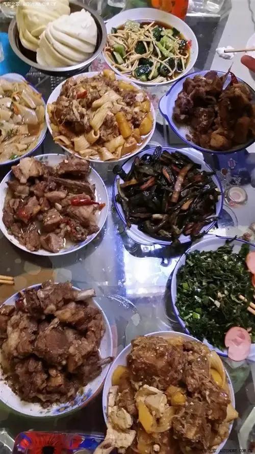 内蒙古当地人有哪些一直不曾改变的饮食习惯？