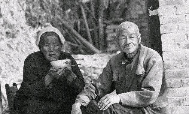 80年代的人民吃什么最开心？