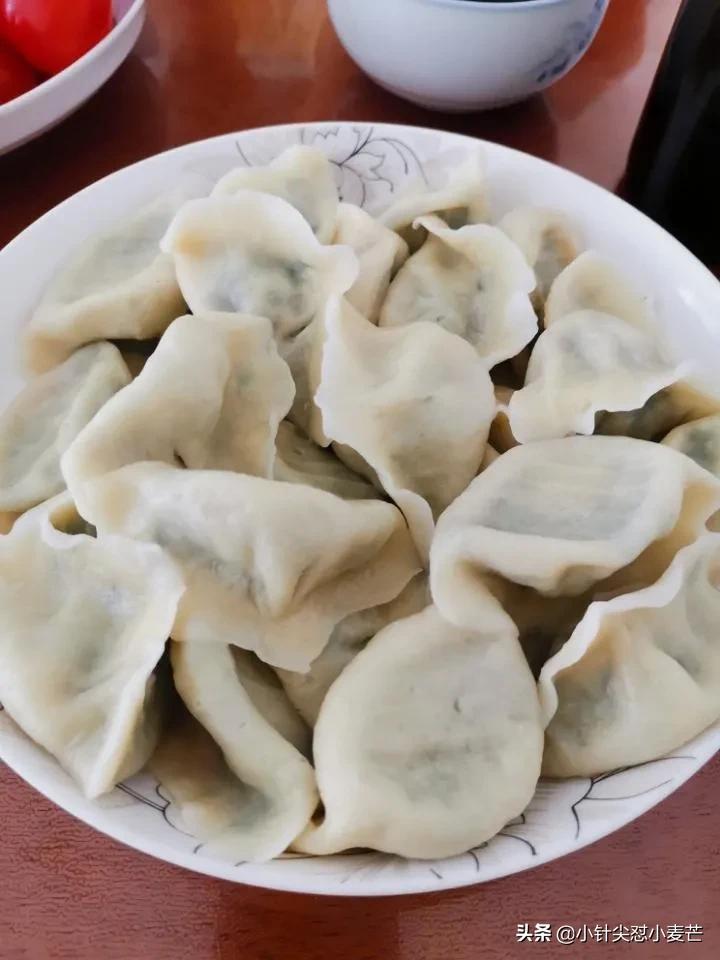 北方人过年为什么吃饺子，吃米饭跟菜不是更加丰盛吗？