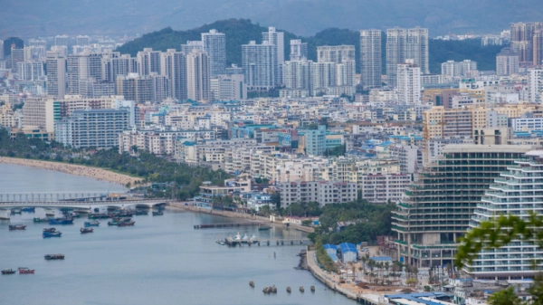 海南的海口、儋州和三亚这三座城市，你更喜欢去哪一座城市旅游呢？