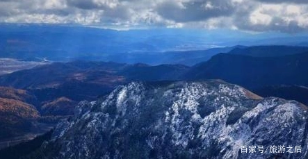 香格里拉最不争气的雪山，每年积雪不到半年，四季都适合游玩吗？