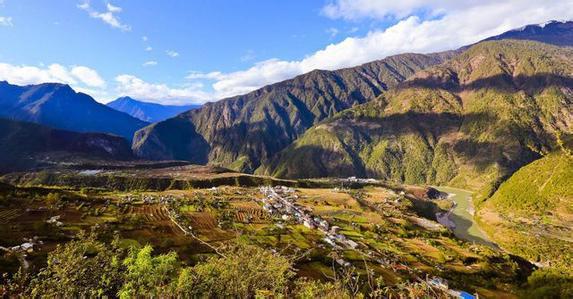 我也是云南人,但是我文山的!好想去大理 丽江 西双版纳和香格里拉旅...