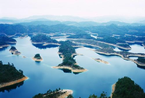 四月份去千岛湖旅游三天都需要带什么东西