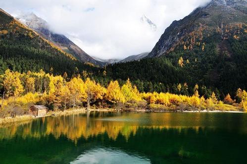 两个人报团去阿坝州毕棚沟旅游要多少钱。从成都出发