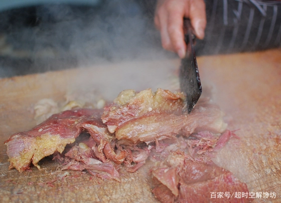 腊牛肉配烫手馍是西安名吃，怎样能学会这个做法？