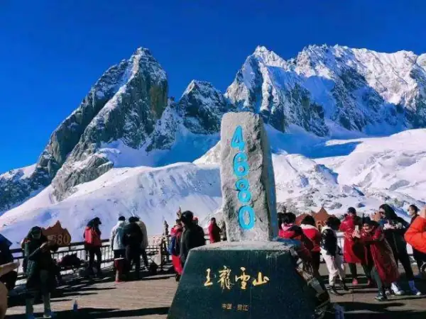 想去玉龙雪山游玩，需要注意哪些方面呢？