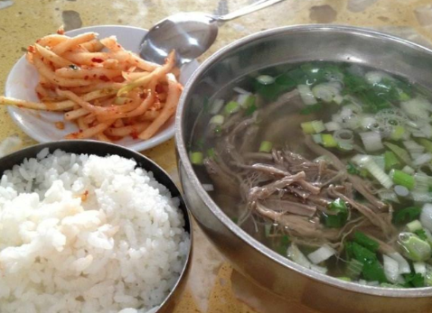 延吉汤饭馆必吃的几道美食,土豆饼不能少,臭豆汤你敢喝吗?