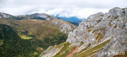 香格里拉最不争气的雪山，每年积雪不到半年，四季都适合游玩吗？