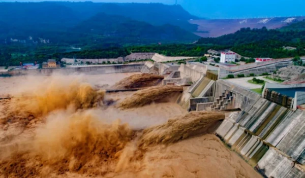 是小浪底水电站大还是三门峡水电站大？