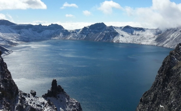 你能简单介绍一下长白山风景区的景观吗？