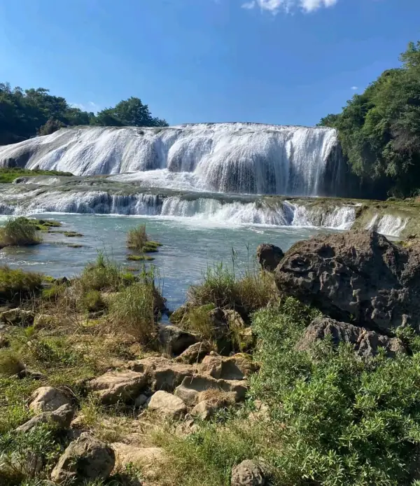 到黄果树瀑布旅行时有哪些比较详细的攻略？