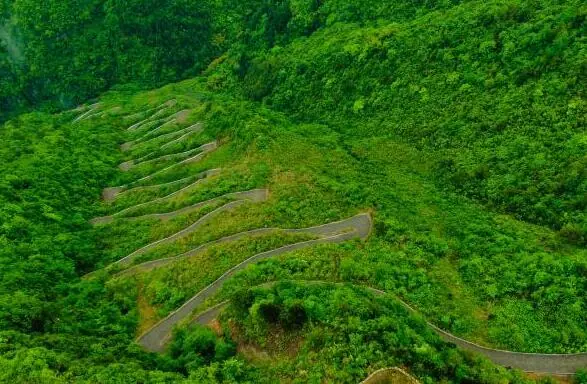 21连发夹弯！巴山大峡谷超80度的发夹悬崖山路有多危险？