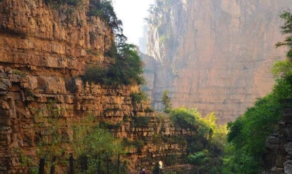 堪比九寨沟的山西红崖峡谷景区有多少年的历史了？