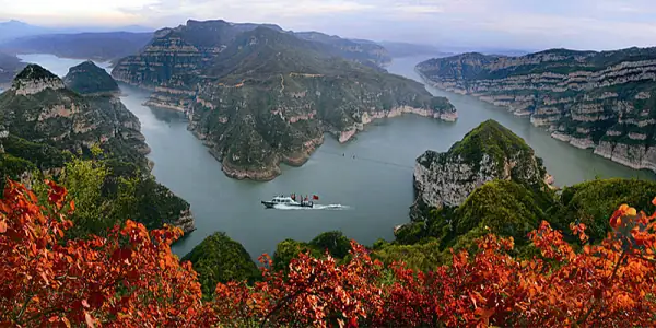 黄河三峡的景区简介: