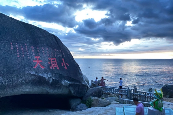 三亚景点分布图中，旅游必去的五大景点有哪些？