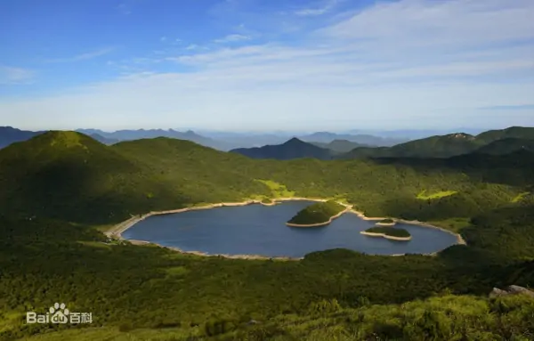 临安浙西大峡谷天池是火山口产生的吗？