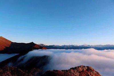 达瓦更扎景区邂逅星空云海、日照金山与雪山草甸,你想去吗?