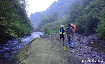 成都户外探险的好地方，鸡冠山冬季可以自由滑雪吗？