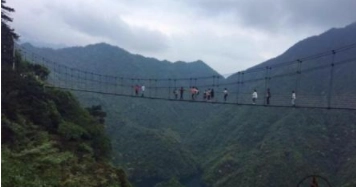 生态王国中的天然氧吧，江西大觉山，如何在漂流中避暑？