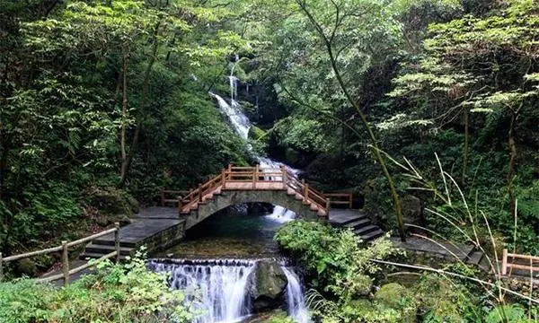 黑山谷景区介绍 黑山谷从哪个门景区省力