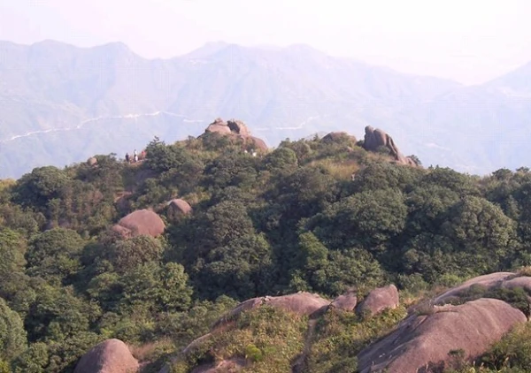 西岩山的介绍