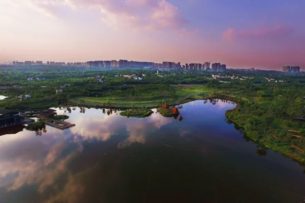 凤凰湖风景区介绍