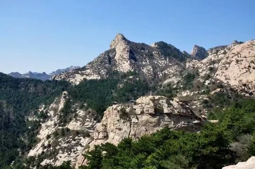 北镇医巫闾山海拔高度是多少(医巫闾山附近有哪些景点)